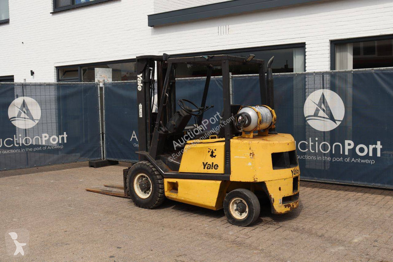 Навантажувач вилковий Yale GLP25-E2185