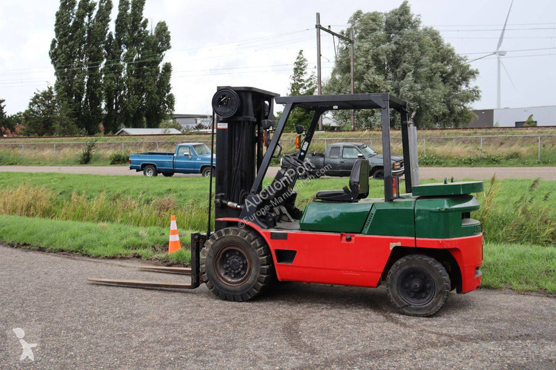 Навантажувач вилковий Caterpillar DP40