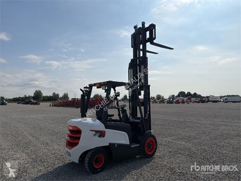 Навантажувач вилковий Bobcat D30NXP 3000 kg...