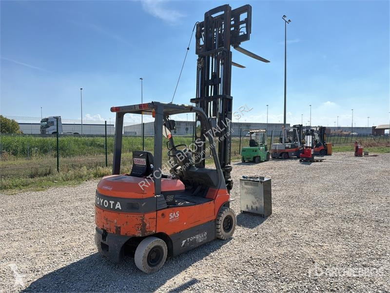 Empilhador elevador Toyota 7FBH25