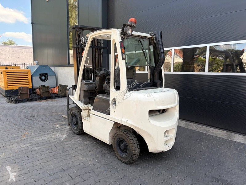Unicarriers Y1D2A25Q Forklift