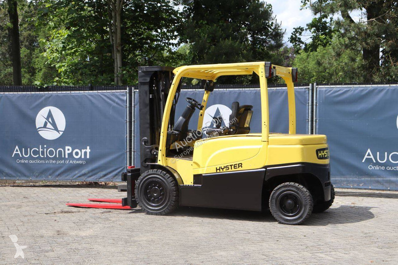 Forklift