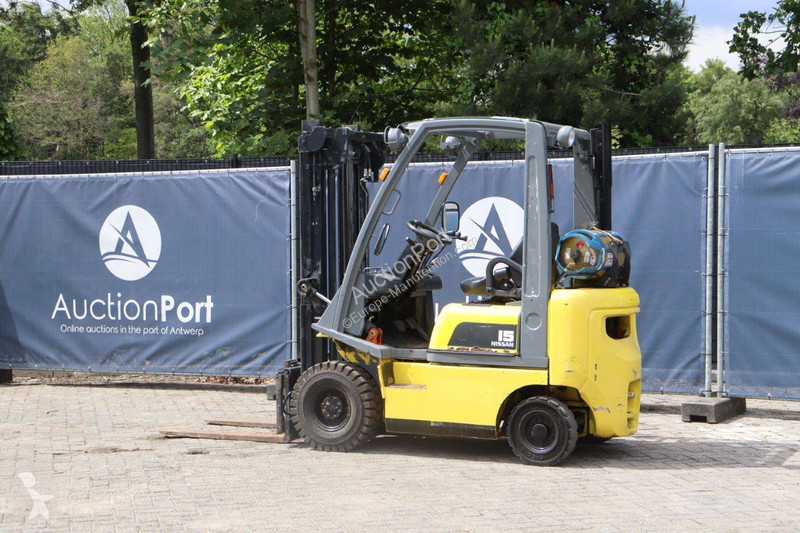 Forklift