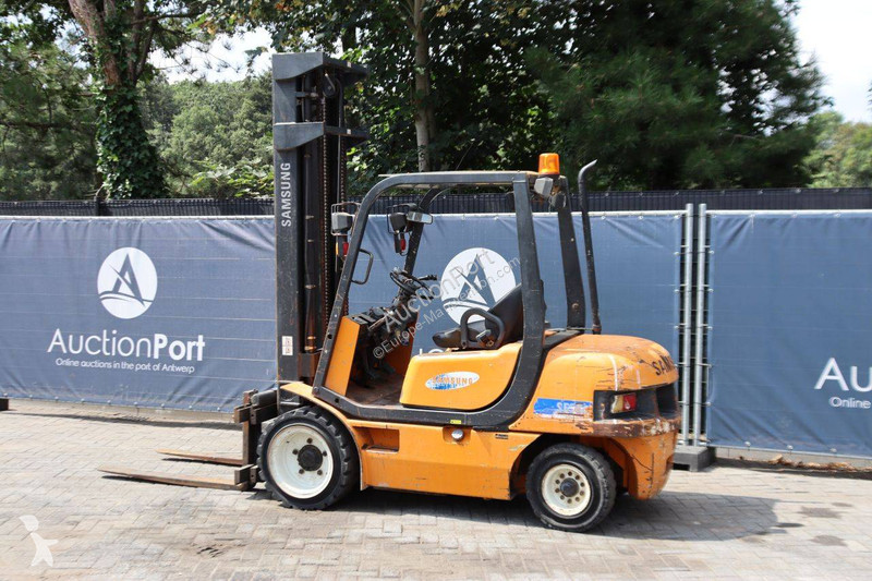 Samsung SF30D Forklift