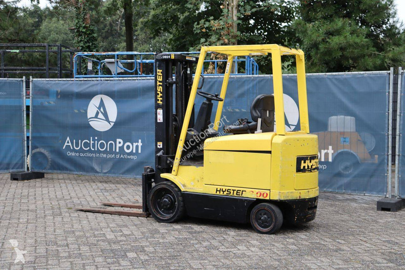 Hyster E3.00XM-847 Forklift