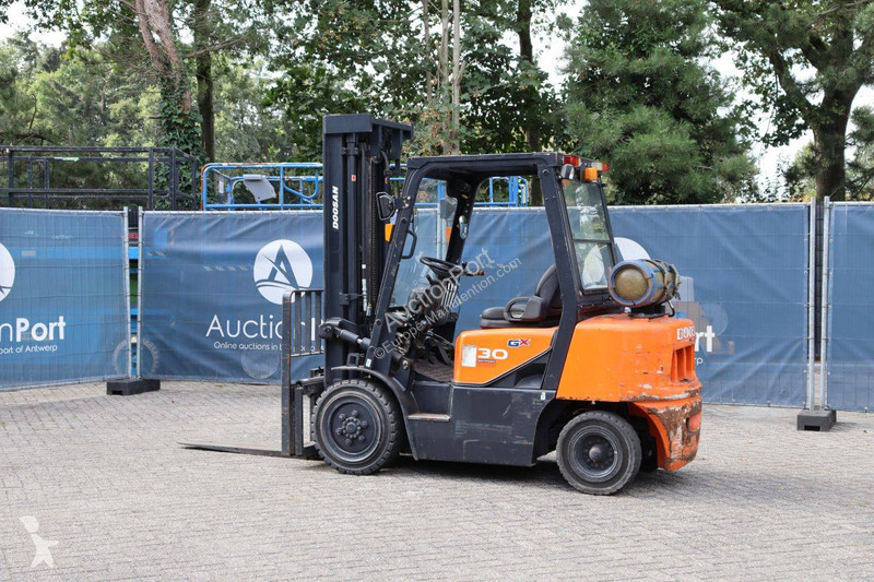 Doosan G30G Forklift