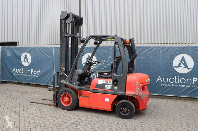Nissan  Forklift