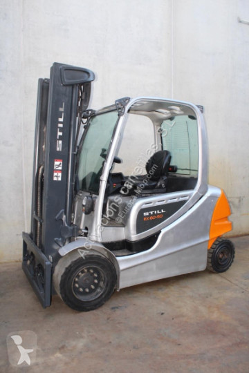 Still electric forklift