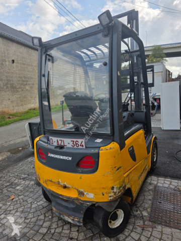 Jungheinrich Forklift