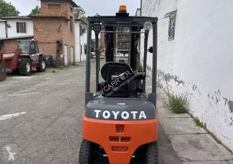 Автопогрузчик Toyota