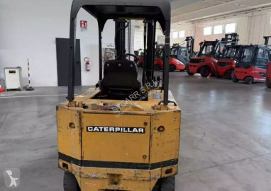 Caterpillar elektromos targonca