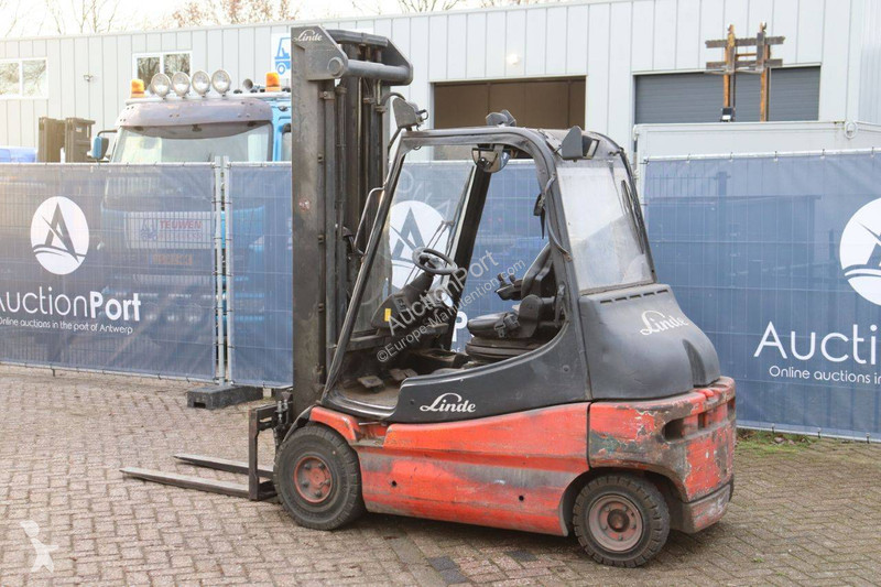 Stivuitor Linde E30/02