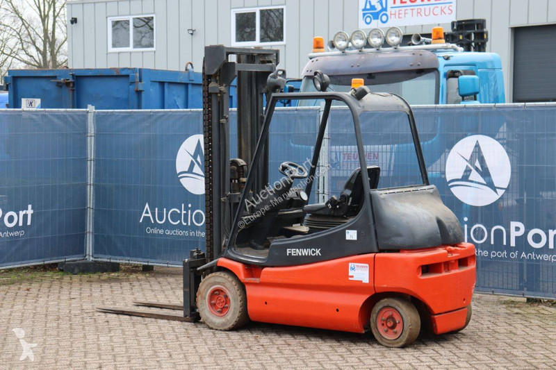 Carretilla elevadora Linde E30-01