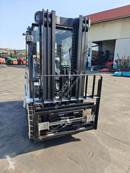 Carretilla elevadora EP EFL30 PRO