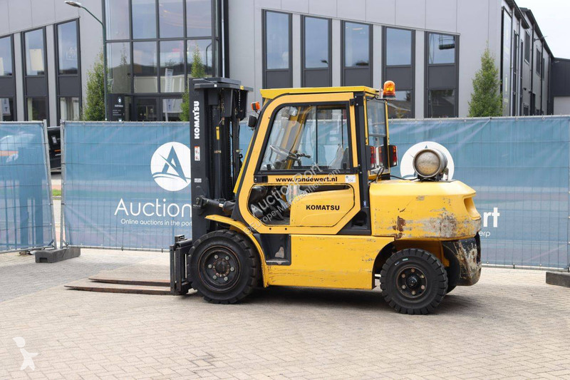Chariot élévateur Komatsu FG401-7