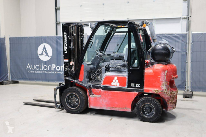Chariot élévateur Unicarriers 32