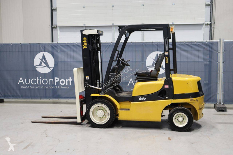 Chariot élévateur Yale GDP30MXE2195