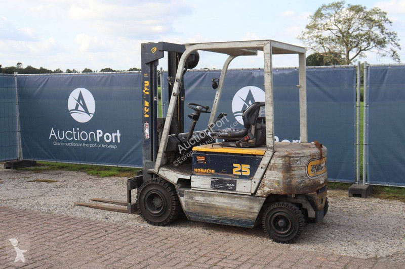 Wózek podnośnikowy Komatsu FB25H-1E