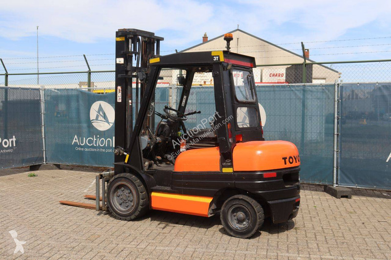 Chariot élévateur Toyota 02-6FD30