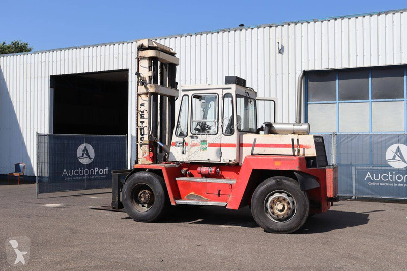 Chariot élévateur Svetruck 860 28