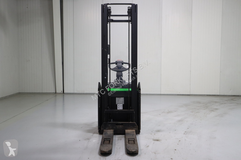 Chariot élévateur Cesab S312L