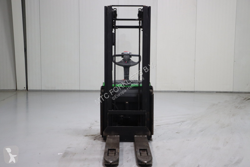 Chariot élévateur Cesab S212L