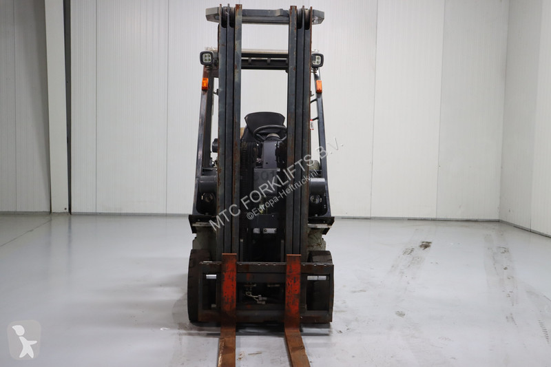 Chariot élévateur Nissan P1D1A18LQ