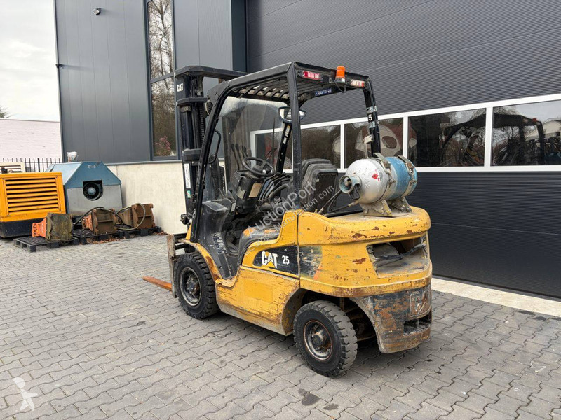 Chariot élévateur Caterpillar GP25N