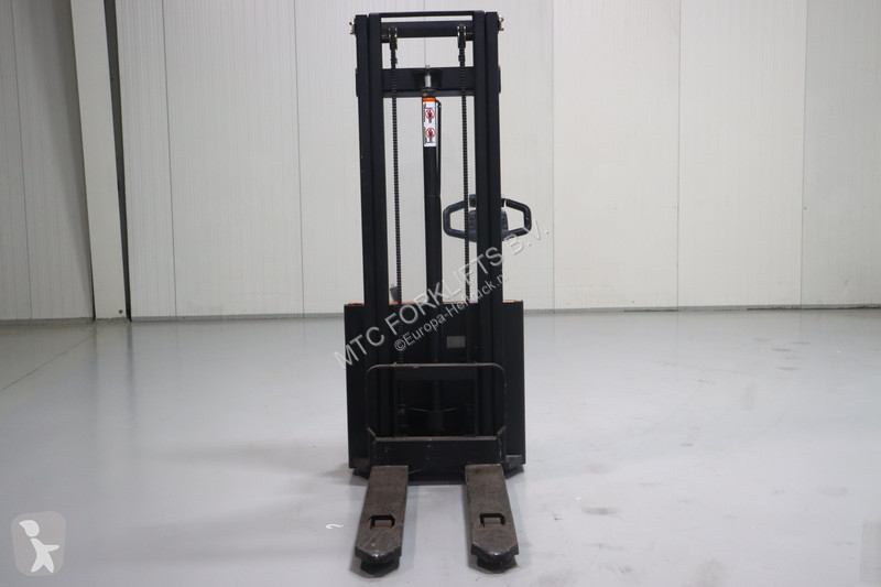 رافعة شوكية Hangcha CDD10-EMM