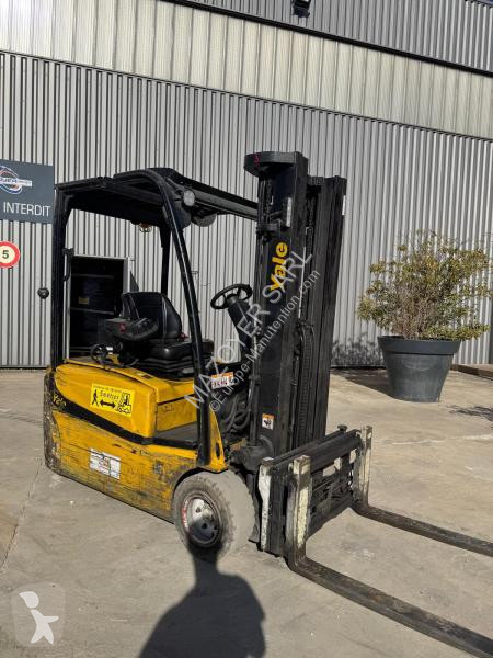 رافعة شوكية Yale  erp18vt