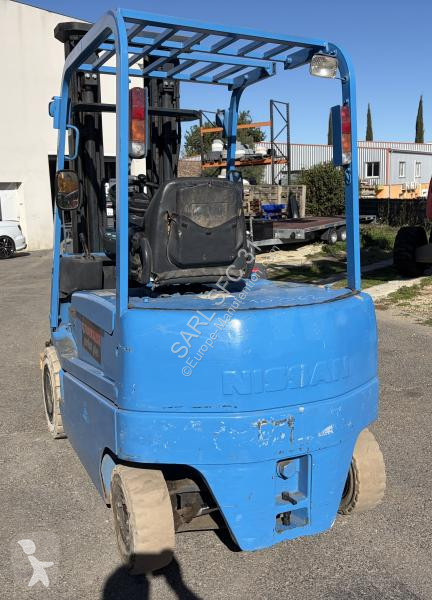 Empilhador elevador Nissan  Q02L25