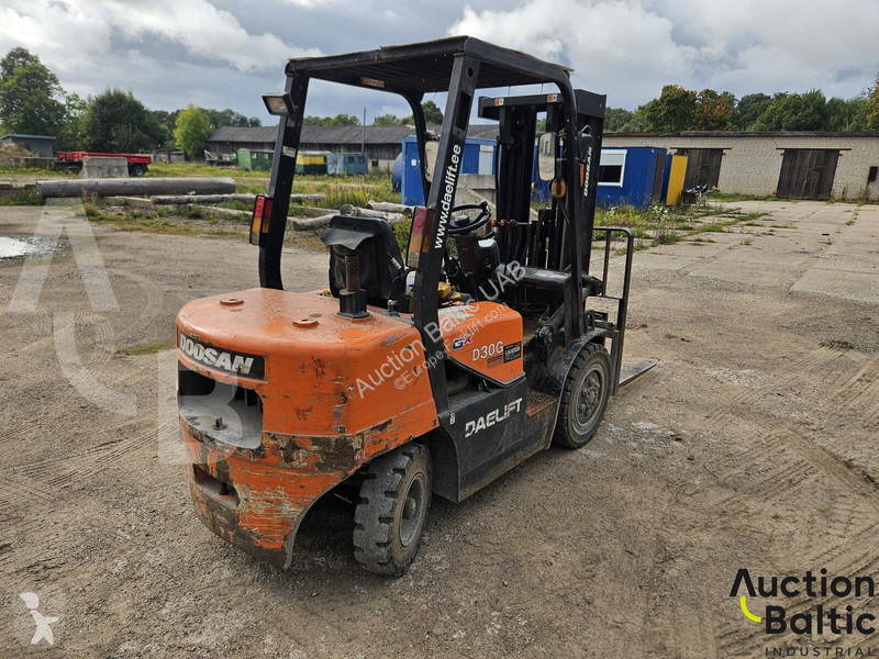 Empilhador elevador Doosan D30 G