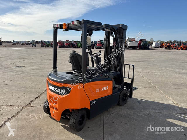 Empilhador elevador Doosan  B20X-7 Plus