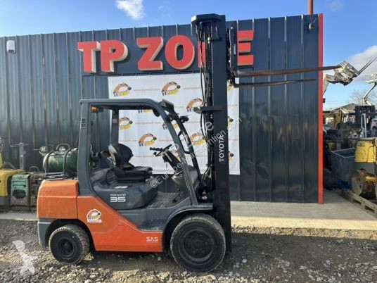 Empilhador elevador Toyota 35