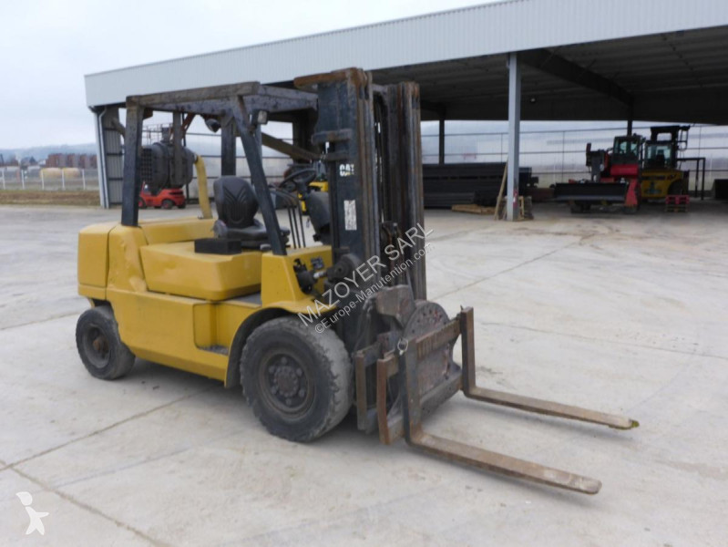 Caterpillar DP 40 K Gabelstapler