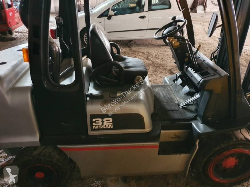 Carretilla elevadora Nissan 3.2