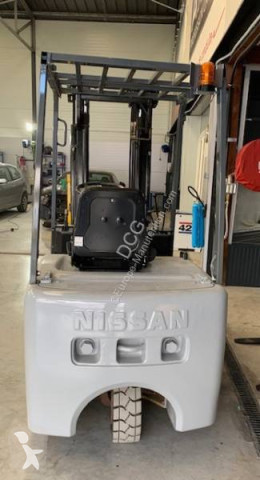 /25/3/8273756-chariot_elevateur-nissan_th.jpg
