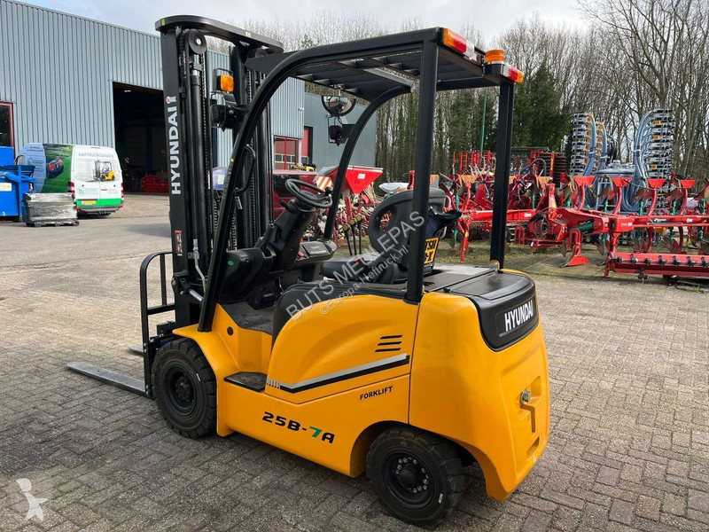 Heftruck Hyundai 25B-7A Heftruck