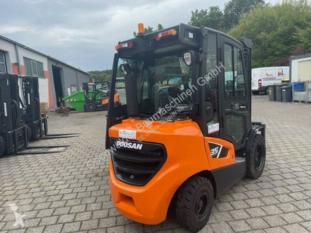 Carrello elevatore Doosan D35C-9
