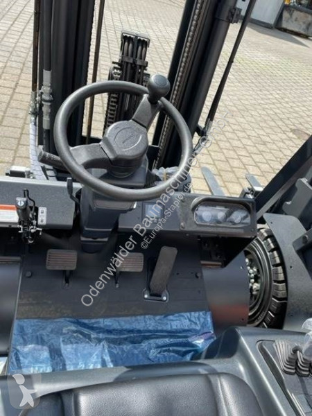 Teleskopický manipulátor Doosan D30NXP