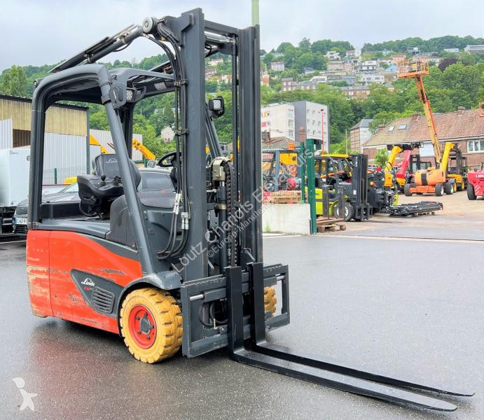 Chariot élévateur Linde  E16-02