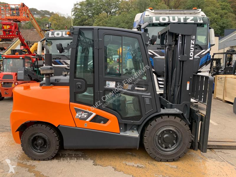رافعة شوكية Doosan D55C-9