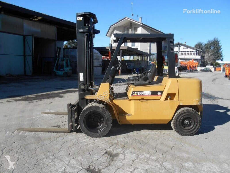 Caterpillar DP40KL Gabelstapler