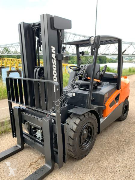 Автопогрузчик Doosan S-9