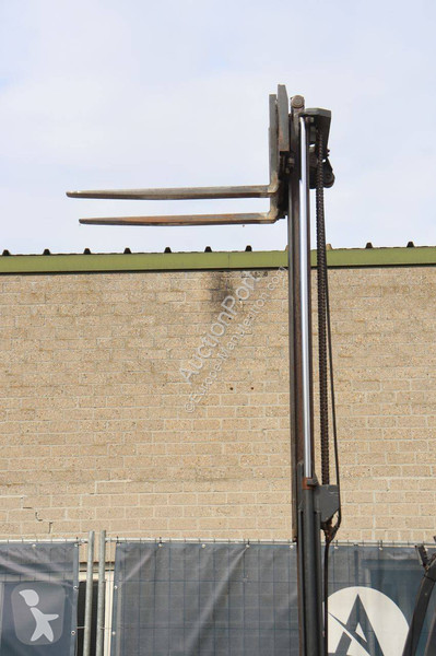 Stivuitor Linde R16T