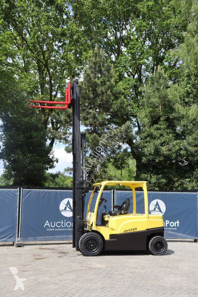 Forklift