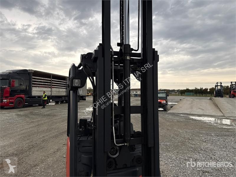 可升降式叉车 Linde E16PH-01 1600 kg Electric Forklift
