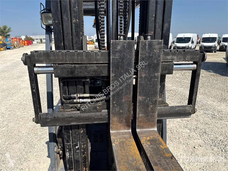 可升降式叉车 Toyota 7FBEF18 1800 kg Electric Forklift