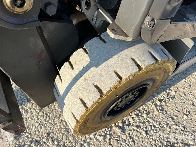 Carretilla elevadora Nissan Q02L25CU 2500 kg...