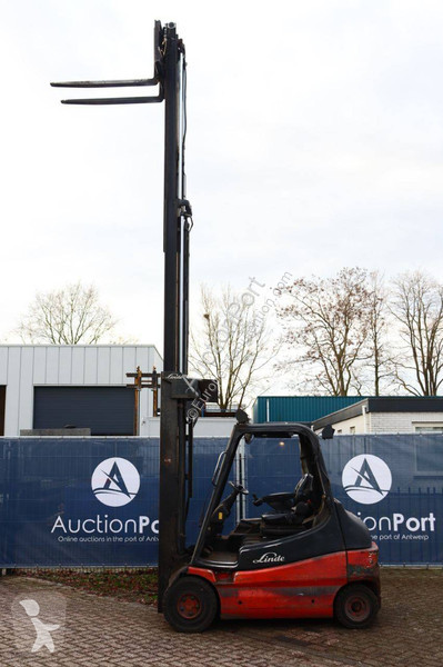 Stivuitor Linde E30/02